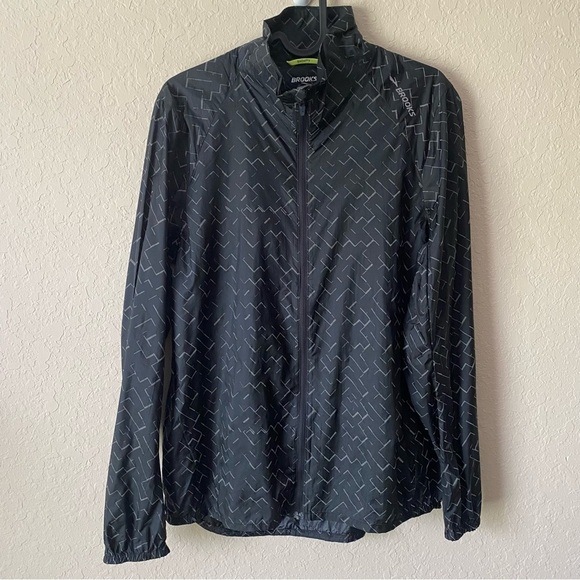 Brooks | Women's Lightweight Packable LSD Running Outdoor Jacket Size Medium - Picture 1 of 7